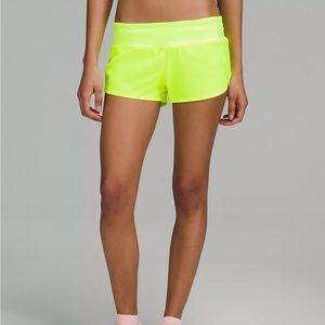Lululemon low rise speed up short 2.5 in